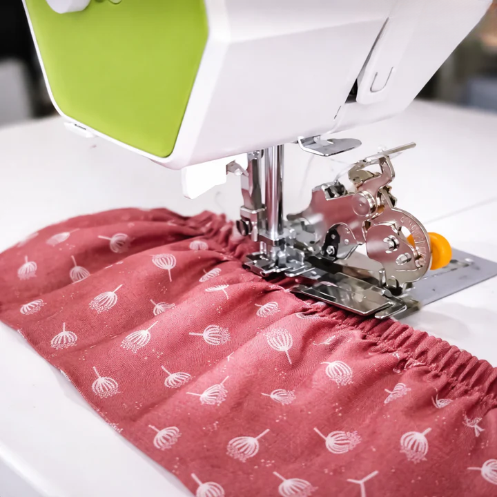 Adjustable Ruffle Foot – Even Pleats Right Away
